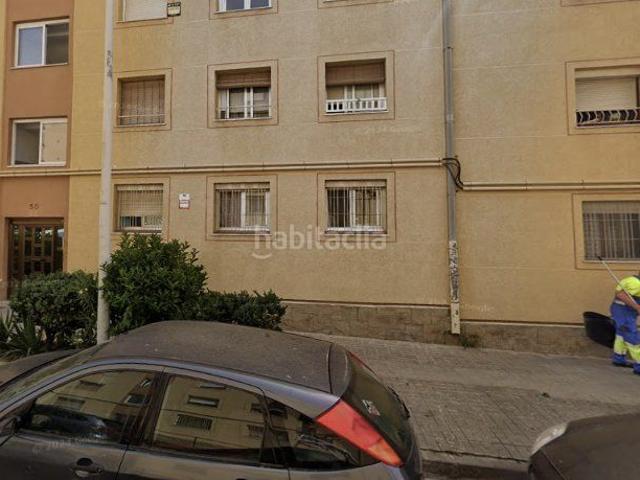 Piso en venta en Badalona, Bufalà. Piso en venta en calle Garcilaso. Pisos.