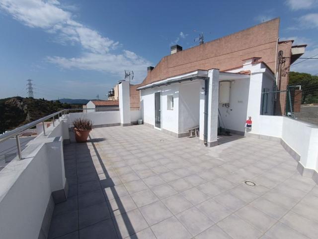 Piso en venta en Badalona, Bonavista. UN DÚPLEX ÚNICO CON 60 m DE TERRAZA. Pisos.