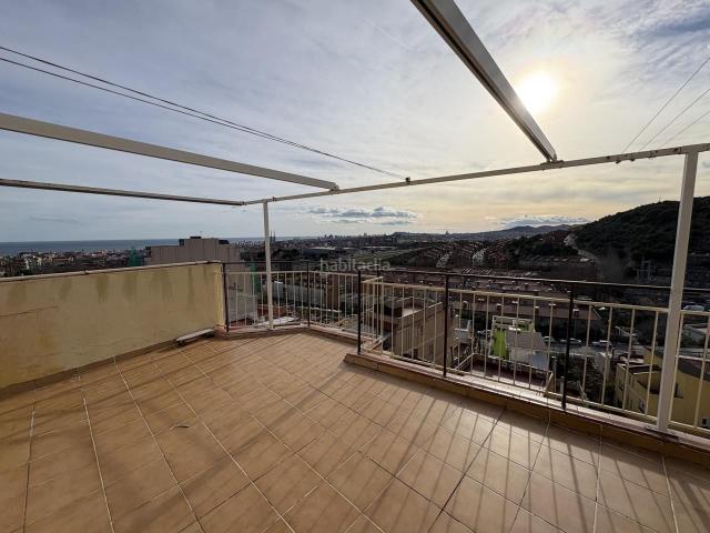 Piso en venta en Badalona, Bonavista. Ático con espectacular terraza y vistas. Pisos.