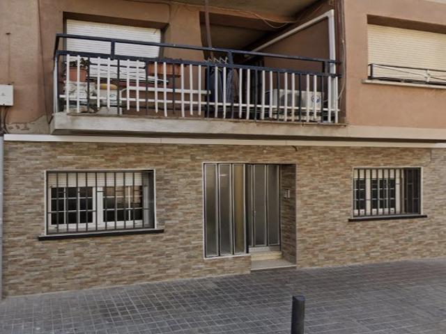 Piso en venta en Badalona, Calle amadeu vives