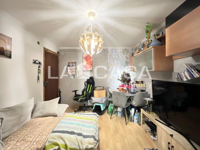 Piso en venta en Badalona, La Salut. ATENCIÓN INVERSORES!. Pisos.