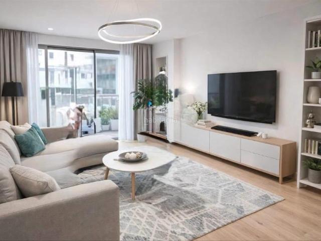 Piso en venta en Badalona, La Salut. IDEAL PARA REFORMAR Y DEJAR A TU GUSTO !. Pisos.