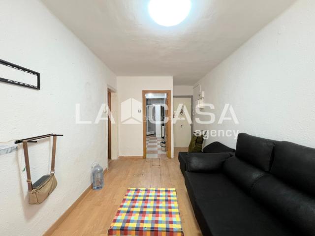 Piso en venta en Badalona, La Salut. Piso en venta en Calle de Nàpols. Pisos.
