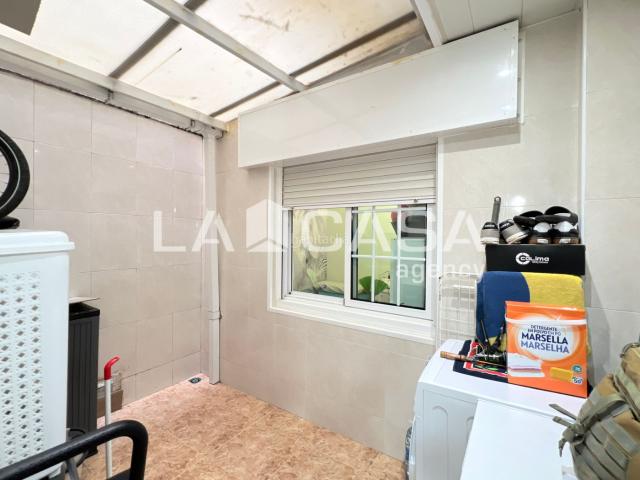 Piso en venta en Badalona, La Salut. Piso en venta en Calle de Rodrigo Caro. Pisos.