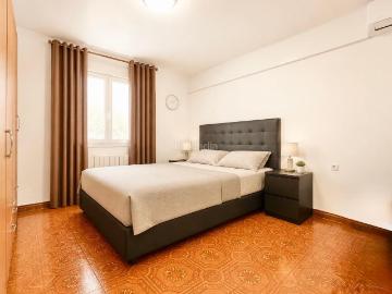 Piso en venta en Badalona, La Salut. Vivienda disponible para entrar de forma inmediata o reforma personalizada. Pisos.