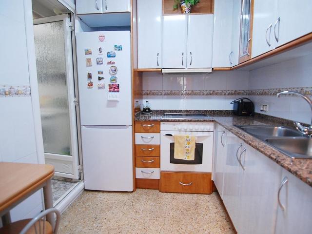 Piso en venta en Badalona, Llefià. Acogedor Piso Reformado en La Salut NO COBRAMOS HONORARIOS AL COMPRADOR. Pisos.