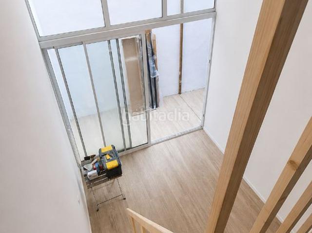 Piso en venta en Badalona, Llefià. ¡EXCELENTE OPORTUNIDAD DE INVERSIÓN! 2 ESTUDIOS REFORMADOS A ESTRENAR. Pisos.