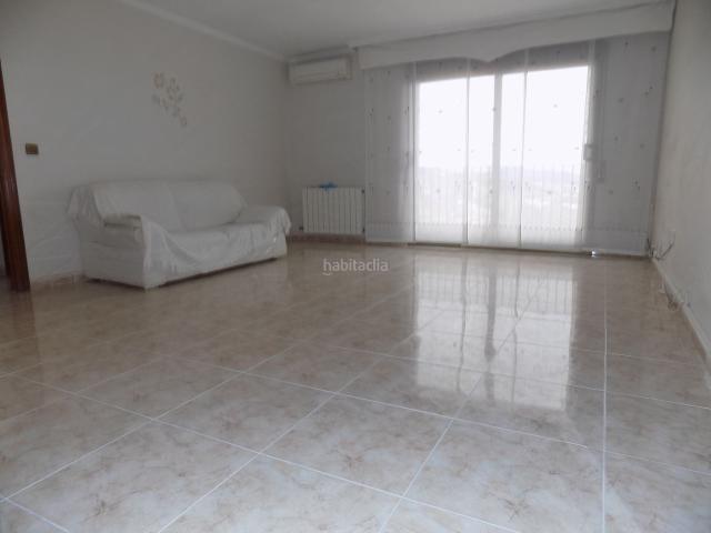Piso en venta en Badalona, Llefià. Piso de 100m² con ascensor. Pisos.