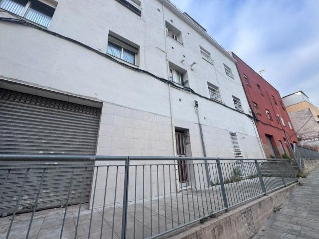 Piso en venta en Badalona, Llefià. Piso en Calle Circunvalación. Pisos.