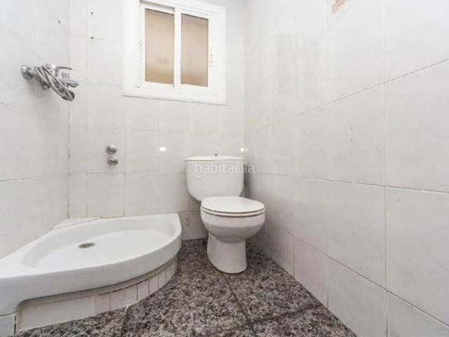 Piso en venta en Badalona, Lloreda. Piso en venta en calle Lepanto. Pisos.