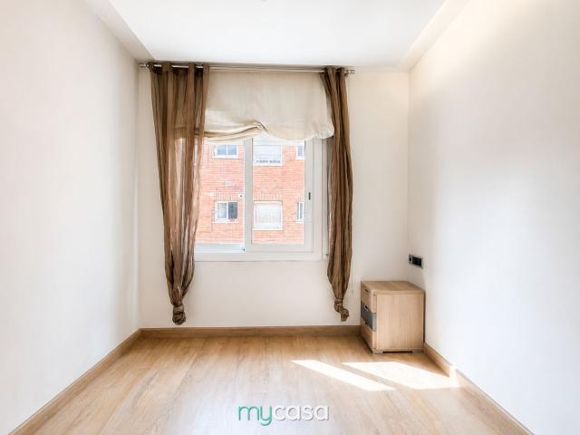 Piso en venta en Badalona, Puigfred. ¡REFORMADO, FUNCIONAL Y CON BALCÓN! UNA OPORTUNIDAD QUE NO DEJARÁS ESCAPAR. Pisos.