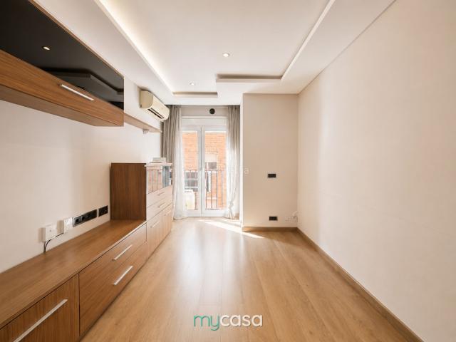 Piso en venta en Badalona, Puigfred. ¡TU NUEVO HOGAR TE ESTÁ ESPERANDO!. Pisos.