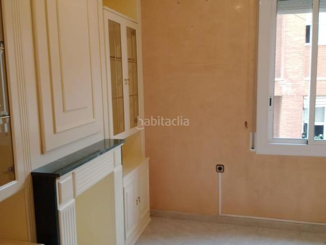 Piso en venta en Badalona, Progrés Pep Ventura. Piso de 3 habitaciones y 1 baño con ascensor entre Pep Ventura y Centro. Pisos.
