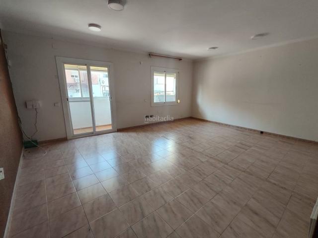 Piso en venta en Badalona, Sant Crist. Piso en venta en Calle de la Pallaresa 1, Badalona. Pisos.