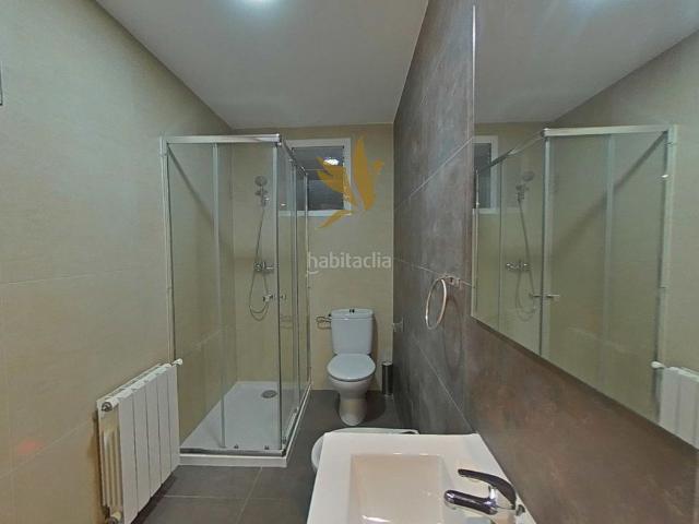 Piso en venta en Badalona, Sant Crist. Piso en venta en rentabilidad 1.032 mes. Pisos.