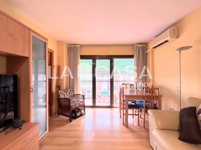 Piso en venta en Badalona, Sant Roc. Piso en venta en Avenida d'Alfons XIII. Pisos.