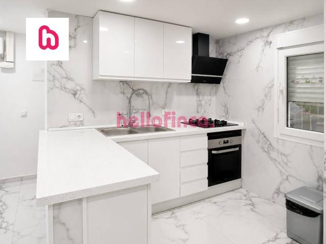 Piso en venta en Badalona, Sant Roc. Piso reformado integralmente en Santa Coloma de Gramanet. Pisos.