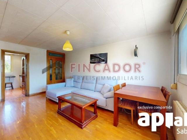 Piso en venta en Badia del Vallès 08214