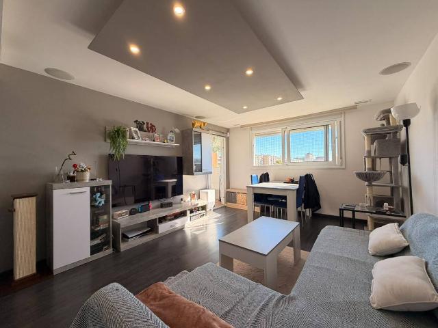 Piso en Venta en Badia del Vallès