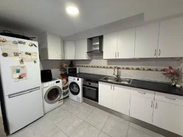 Piso en Venta en Badia del Vallès