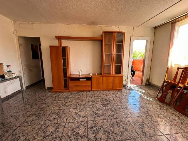 Piso en Venta en Badia del Vallès
