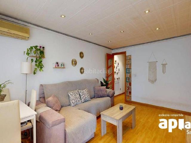 Piso en venta en Badia del Vallès. CON ASCENSOR Y BALCÓN. Pisos Badia del.