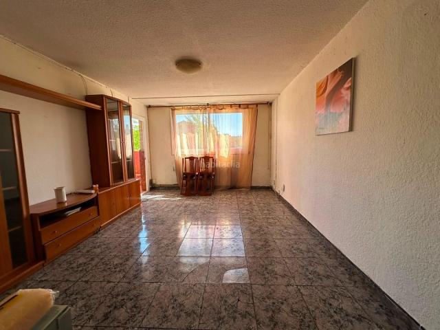 Piso en venta en Badia del Vallès. Oportunidad de Inversión en Badia del Vallès Piso con Potencial. Pisos Badia del.