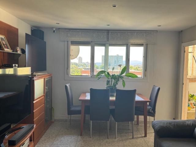 Piso en venta en Badia del Vallès. PISO EN BADIA CONSERVADO. Pisos Badia del.