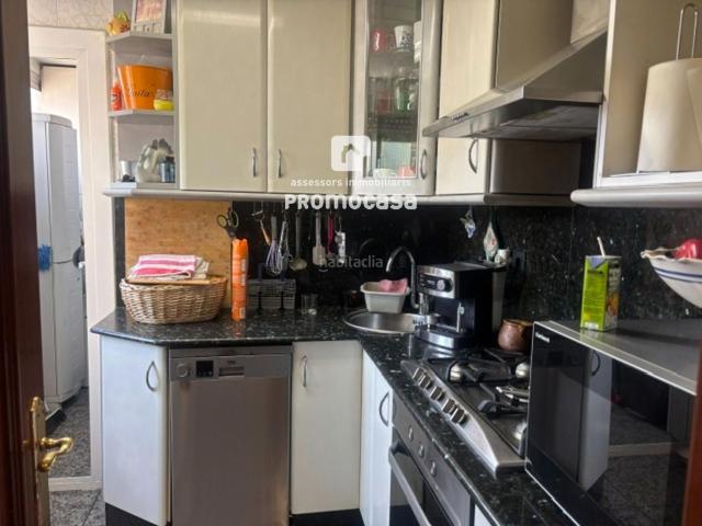 Piso en venta en Badia del Vallès. Piso en muy buena zona para entrar a vivir. Pisos Badia del.