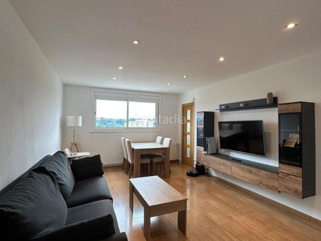 Piso en venta en Badia del Vallès. PISO LUMINOSO CON ORIENTACIÓN SUR, 3 HABITACIONES Y BALCÓN EN BADIA DEL VALLÈS. Pisos Badia del.
