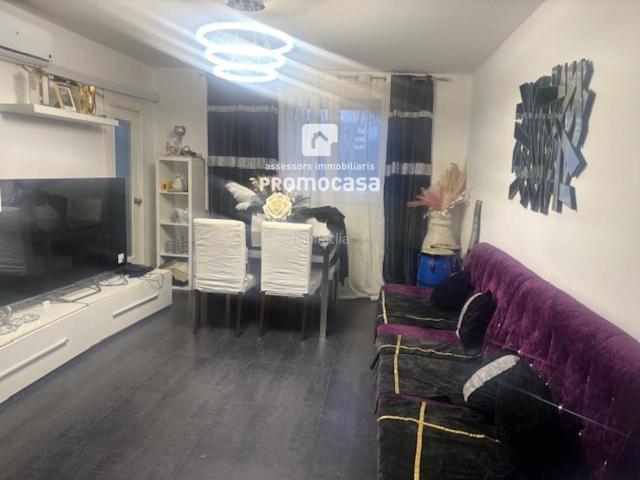 Piso en venta en Badia del Vallès. Piso reformado con balcón y ascensor. Pisos Badia del.