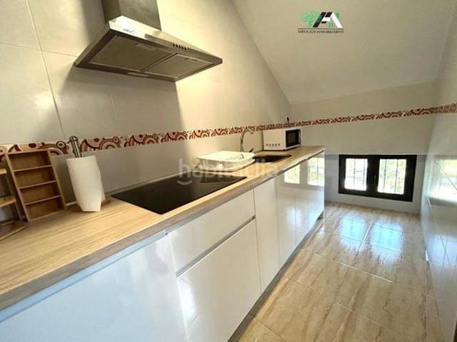 Piso en venta en Baeza. Ático en venta en Acera de la Magdalena, Baeza. Pisos.