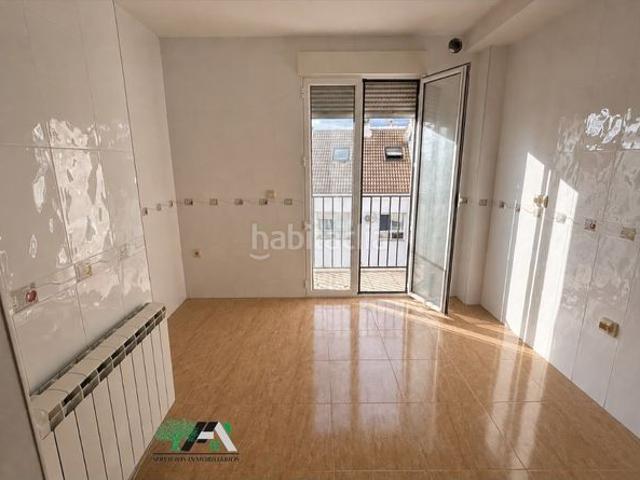 Piso en venta en Baeza. Dúplex en venta en Calle San Vicente, Baeza. Pisos.