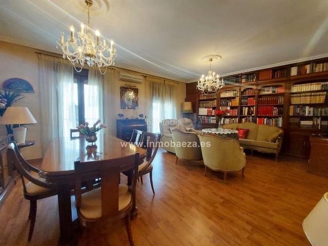 Piso en venta en Baeza. Piso en venta en Centro San Pablo, 3 dormitorios. Pisos.