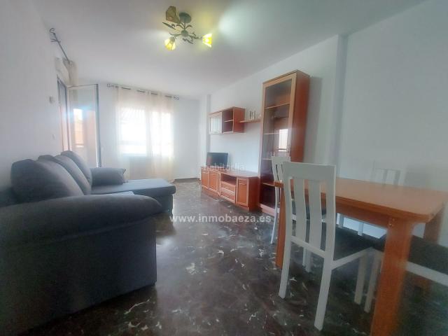 Piso en venta en Baeza. Piso en venta en Barrio Andalucía, 2 dormitorios. Pisos.