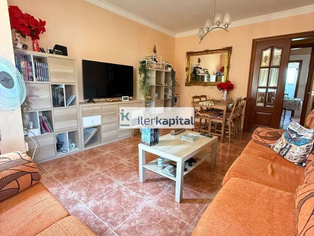 Piso en venta en Balaguer. Acogedor piso en venta en Balaguer 3 sin ascensor. Pisos.