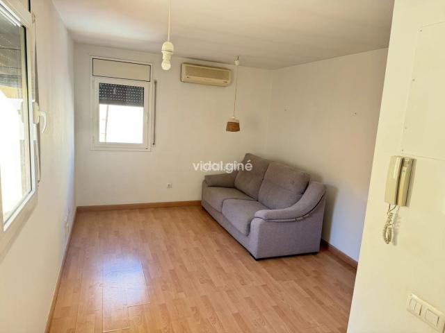 Piso en venta en Balaguer. Pis a la Plaça del Pou. Pisos.