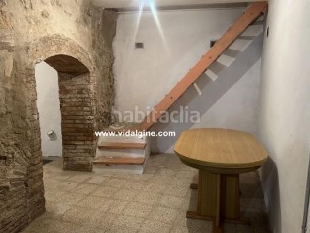 Piso en venta en Balaguer. Pis amb magatzem al carrer Botera. Pisos.