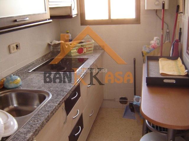 Piso en venta en Balanegra. Encantador piso con gran terraza y garaje cerrado en Balanegra. Pisos.