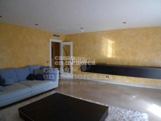 Piso en venta en Baleares Maó Mahón, Centre Històric. Piso dúplex con vistas al mar, ascensor, parking y trastero en Mahón. Pisos Maó.