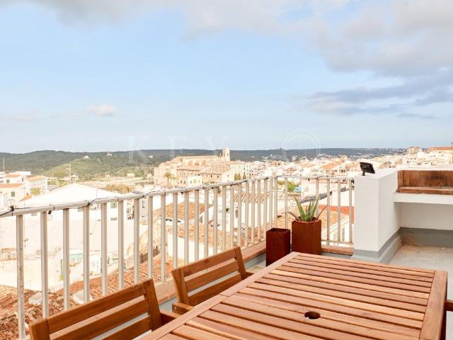 Piso en venta en Baleares Maó Mahón, Centre Històric. Ático reformado con gran terraza y vistas al puerto, Centro, Maó. Pisos Maó.