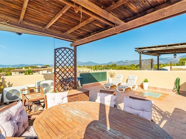 Piso en venta en Baleares Marratxí, Son Ramonell Es Figueral. Dúplex con terraza en complejo residencial con piscinas. Pisos.