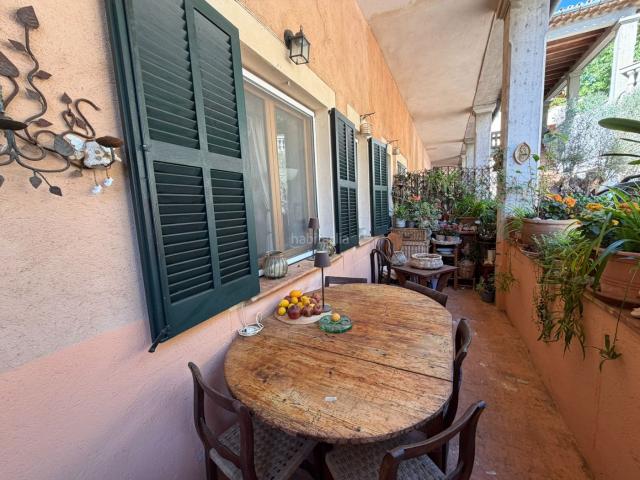 Piso en venta en Baleares Bunyola. Bajo con terraza y vistas a la montaña en Buñola Luz, chimenea y parking. Pisos.