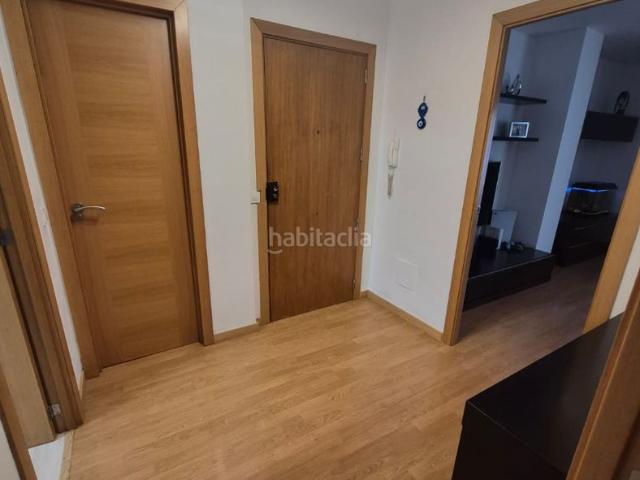 Piso en venta en Baleares Binissalem. Se vende fantástico piso de aproximadamente 110 m² construidos, situado en el corazón de Binissalem. Pisos.
