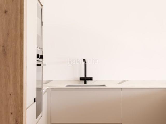 Piso en venta en Baleares Calvià, Calvià Poble. Elegante propiedad con terraza privada y vistas espectaculares en Bendinat. Pisos.