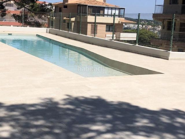 Piso en venta en Baleares Calvià, Costa de la Calma. Piso con terraza y vistas al mar cerca del centro de Santa Ponsa, junto a la playa. Pisos.