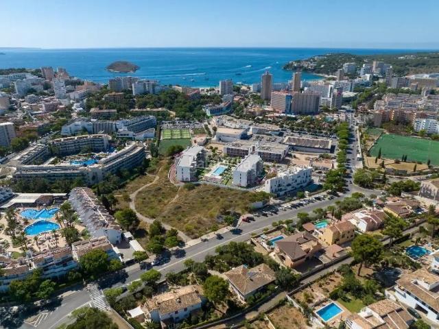 Piso en venta en Baleares Calvià, Palmanova. Vivienda de obra nueva con terraza, piscina, parking y trastero en Palmanova. Pisos.