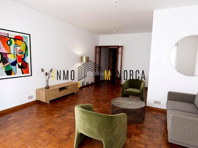 Piso en venta en Baleares Ciutadella de Menorca, Ciutadella. Amplia propiedad con terraza privada. Pisos Ciutadella de.