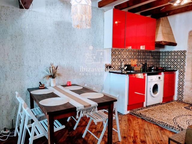 Piso en venta en Baleares Ibiza, Dalt Vila La Marina. Casa recién reformada en Dalt Vila. Pisos.