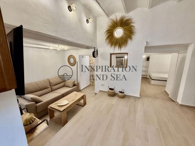 Piso en venta en Baleares Ibiza, Dalt Vila La Marina. Encantadora casa en el corazón de Dalt Vila La Marina!. Pisos.
